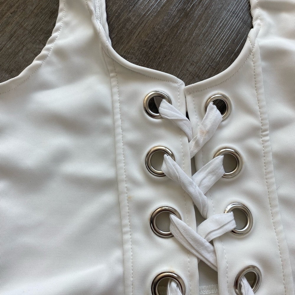 Tie Front Crop Top - Picture 4 of 5